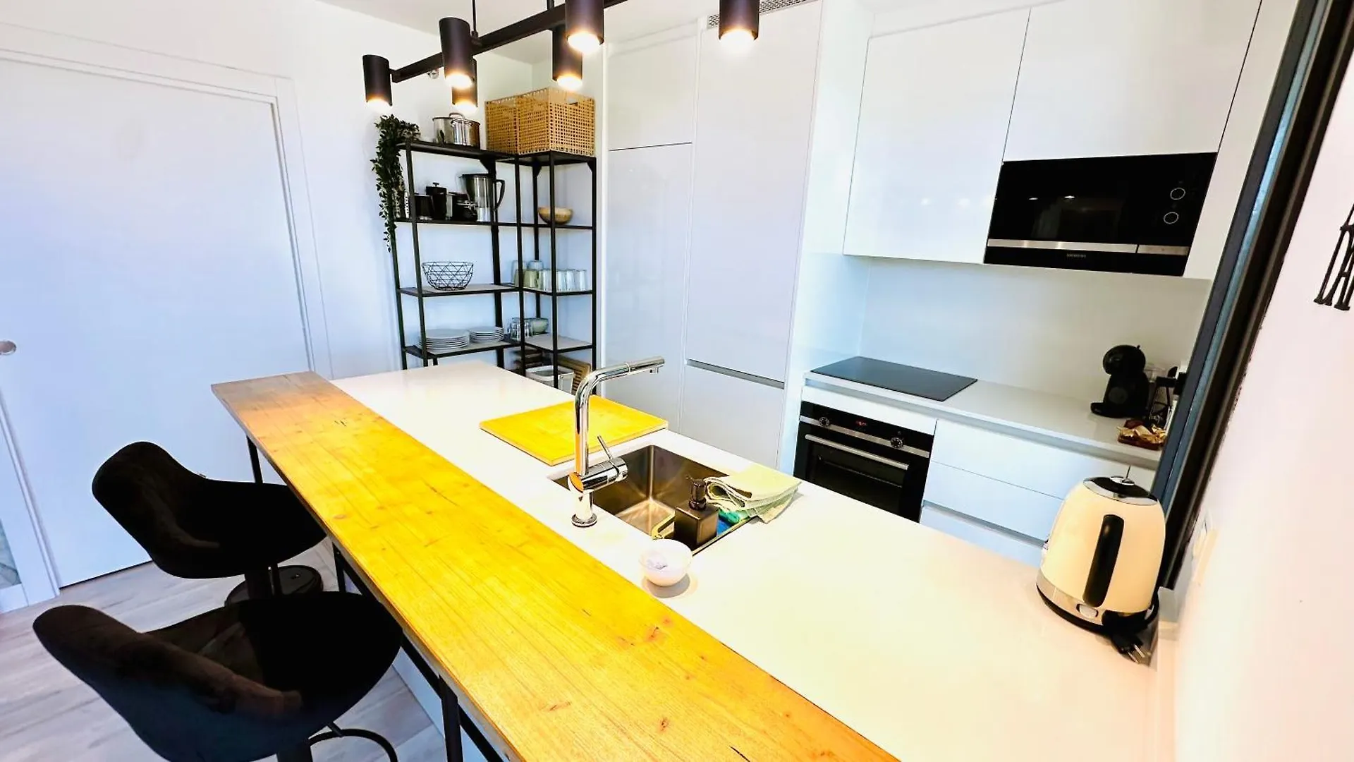 Malaga Tower Apartment